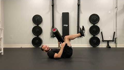 Dead bug with Foam Roller