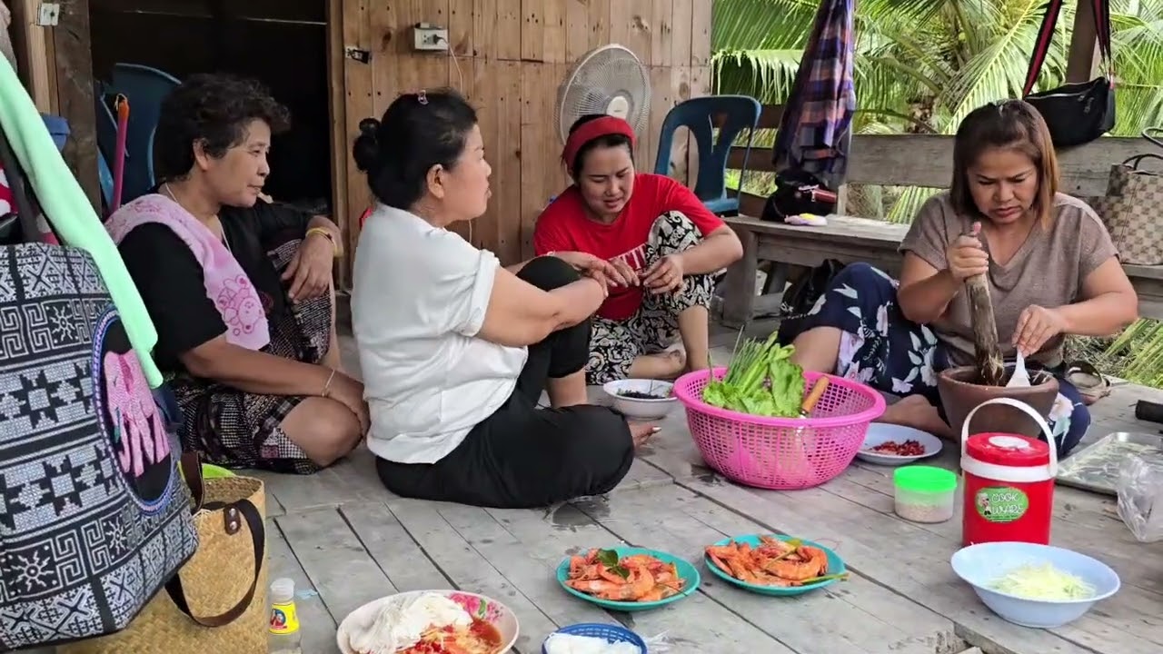 ตึกปลาหากินข้าวป่า