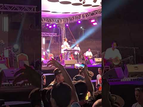 يونس بولماني في اغنية خارجة من الحمام في مهرجان المنزل