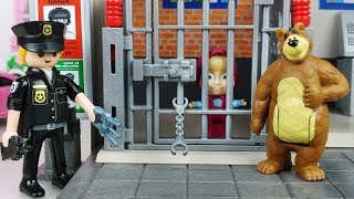 Police Station Jail and Robocar Poli car toys Masha and pororo play -토이몽