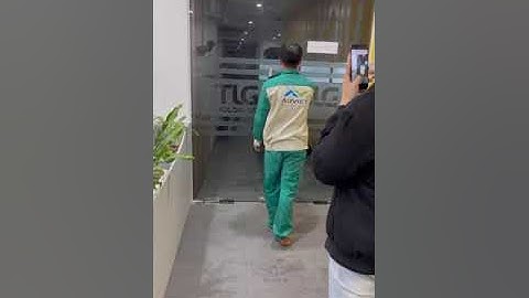 Nghiệm thu cửa kính cường lực văn phòng 2 cánh