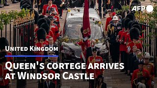 Queen Elizabeth II's cortege arrives at Windsor Castle | AFP