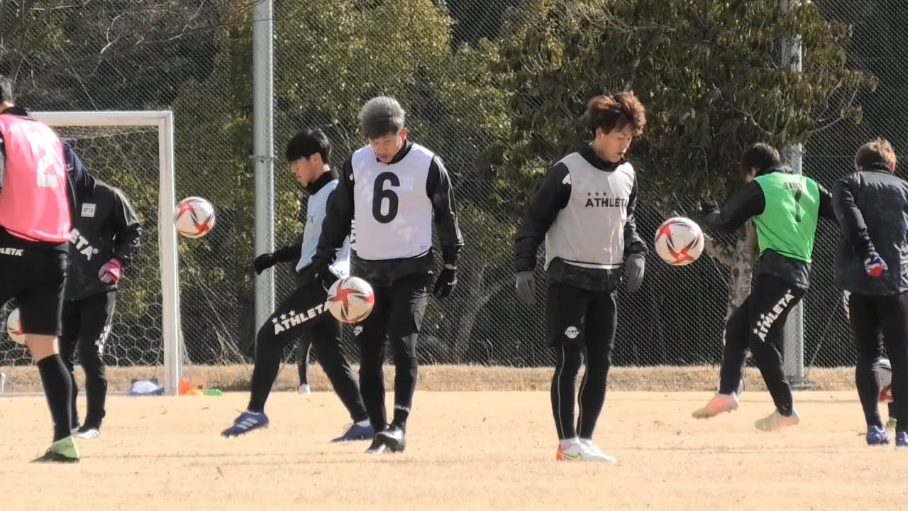 三浦知良選手 キングカズ リフティング 元サッカー日本代表 1992年アジアカップ最優秀選手 1993年アジア最優秀選手賞受賞 鈴鹿ポイントゲッターズ Jfl優勝してください 22年2月22日 ギャンブルムービーまとめ