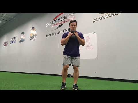 Hip and Knee Rehab Series: Goblet Reverse Lunge - YouTube