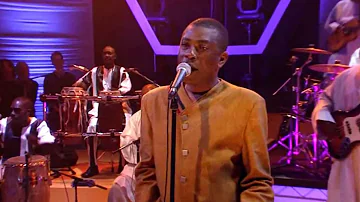 Youssou N'Dour — Li Ma Weesu (live 2005)