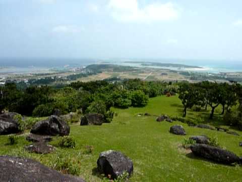 �o���ߔe��Ղ̂���ɏォ��̌i�F�B