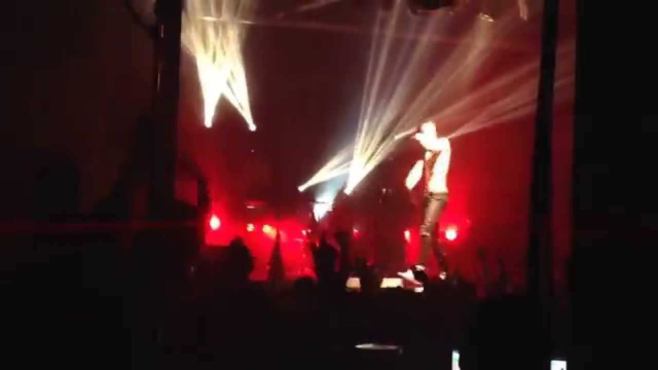 MGK - Raise The Flag @ London Concert Theatre in London, ON Nov. 19, 2014