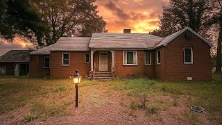 Download Lagu ABANDONED Pilot’s House with EVERYTHING Still inside | Forgotten for 15 Years MP3 Download Lagu ABANDONED Pilot’s House with EVERYTHING Still inside | Forgotten for 15 Years MP3