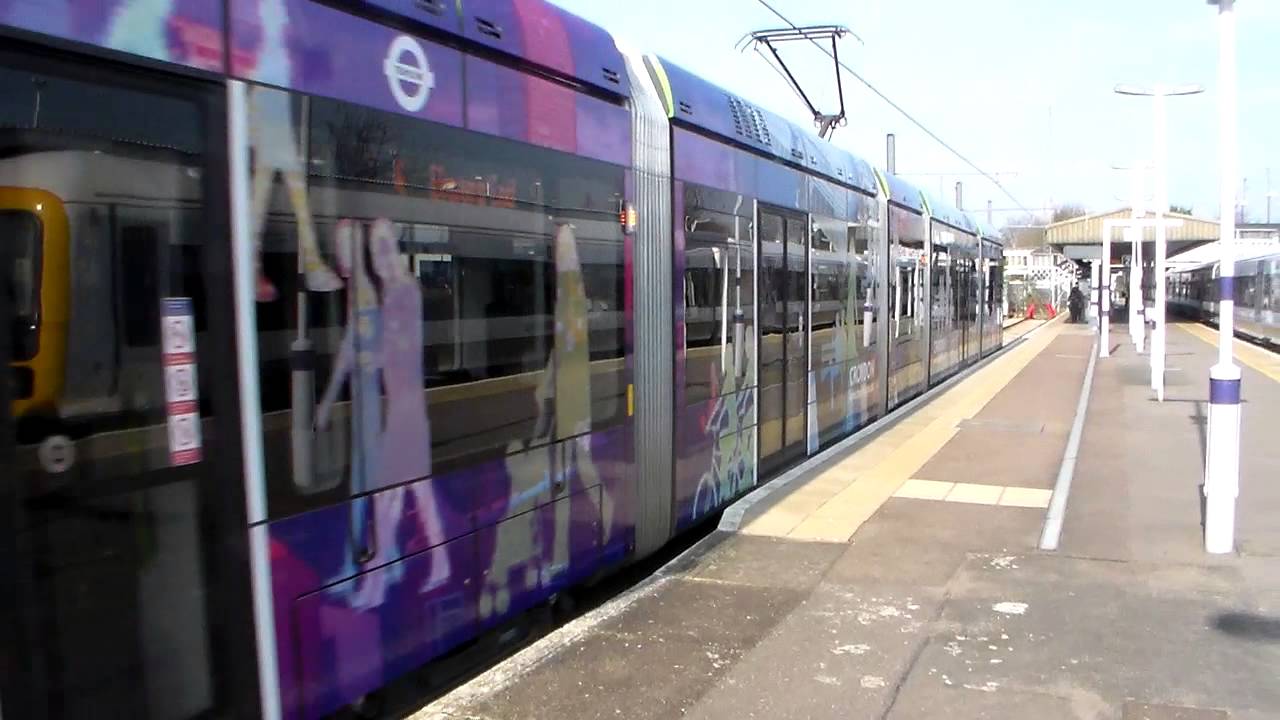 Variobahn 2554 at Elmers End