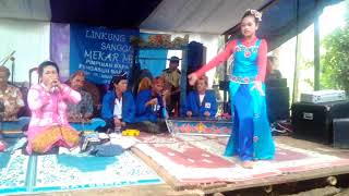 Jaipong remis janari
