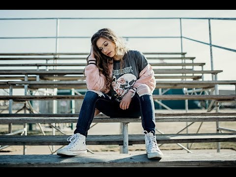 Natural Light Outdoor Portrait Photography Behind the Scenes - YouTube