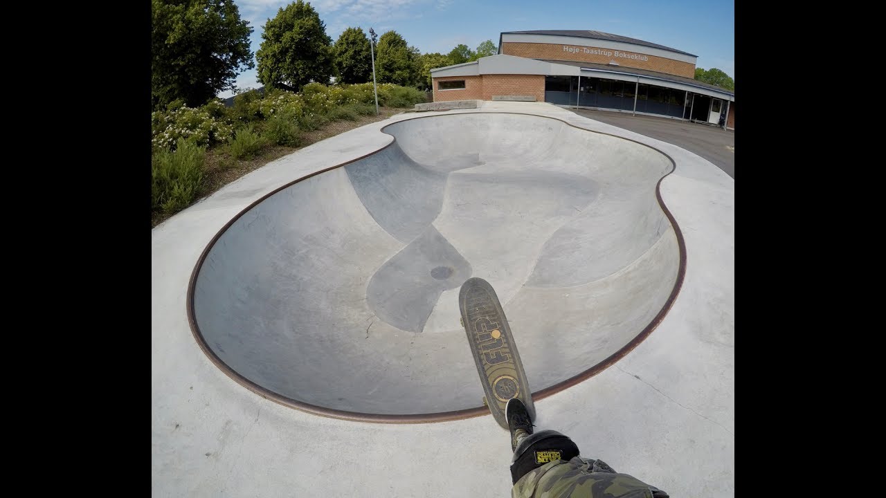 Taastrup Skatepark - Minimalistic flow bowl