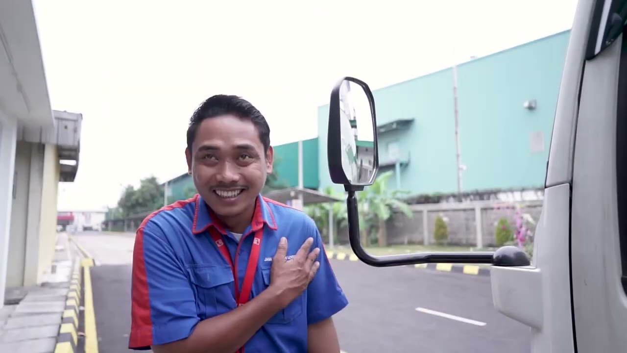 PT. JASA BERDIKARI LOGISTICS - In handling Indonesia's Alfa Midi logistic operational.