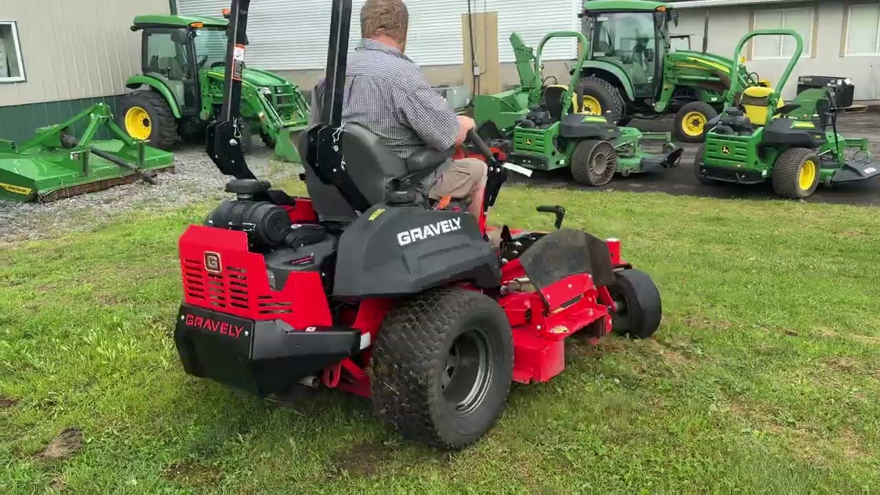 Lot 719: 2022 Gravely Pro-Turn 260