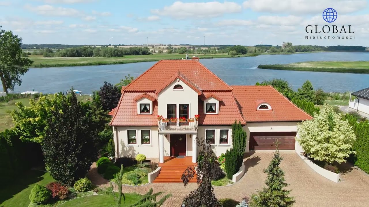 DOM Z LINIĄ BRZEGOWĄ W ŁĄCKU 186 M2/DZIAŁKA 2703 M2(WOJ. KUJAWSKO-POMORSKIE)