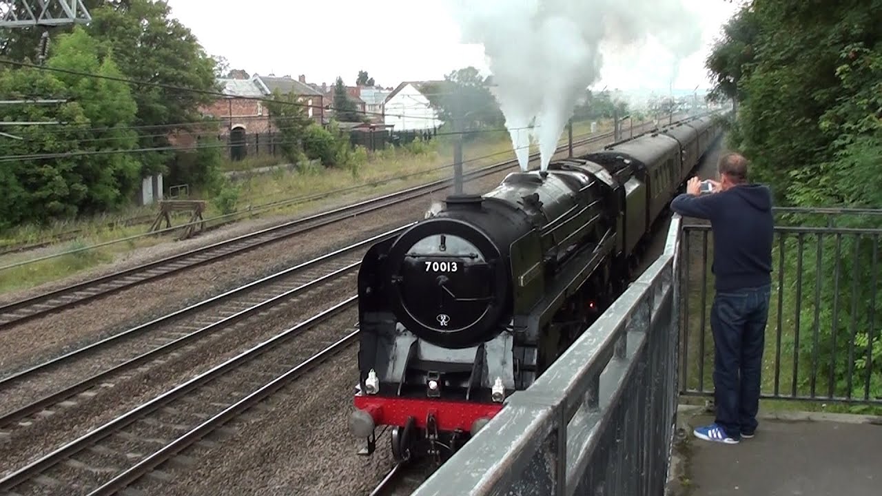 Oliver Cromwell departs Retford and heads into Babworth loop