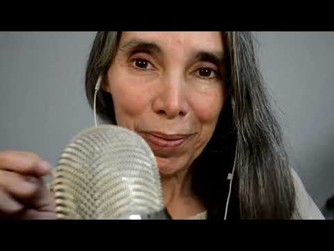 ASMR BINAURAL RELAJANTE - CEPILLO TU CABELLO