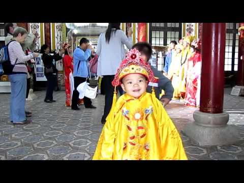 Khanh Long mac hoang bao trieu dinh Hue