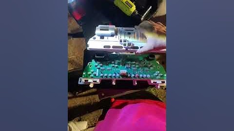 99-04 mustang gauge cluster swap (quick and easy)