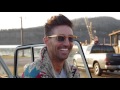 Capture de la vidéo Jake Owen's Love Bus Road Trip // Day 1