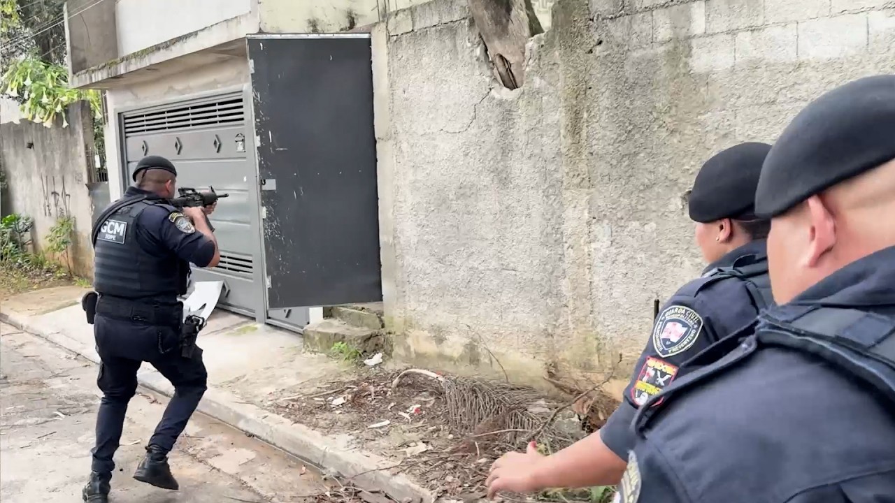 ROMU estoura casa e encontra moto importada roubada. Veja o que aconteceu - Diretor Elias Junior