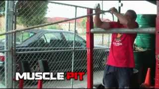 Muscle Pit - Standing Bicep Arm over Arm Pulls screenshot 2