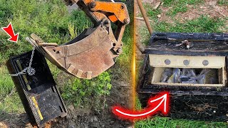 Treasure Hunt With Metal Detector! We Found An Abandoned Safe! (OPENED)