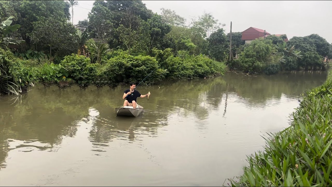 fishing on the countryside river - YouTube