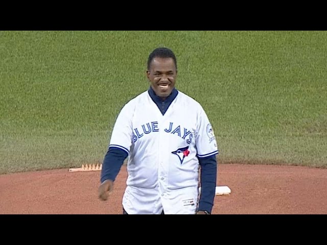 ALCS Gm4: Juan Guzman throws ceremonial first pitch 