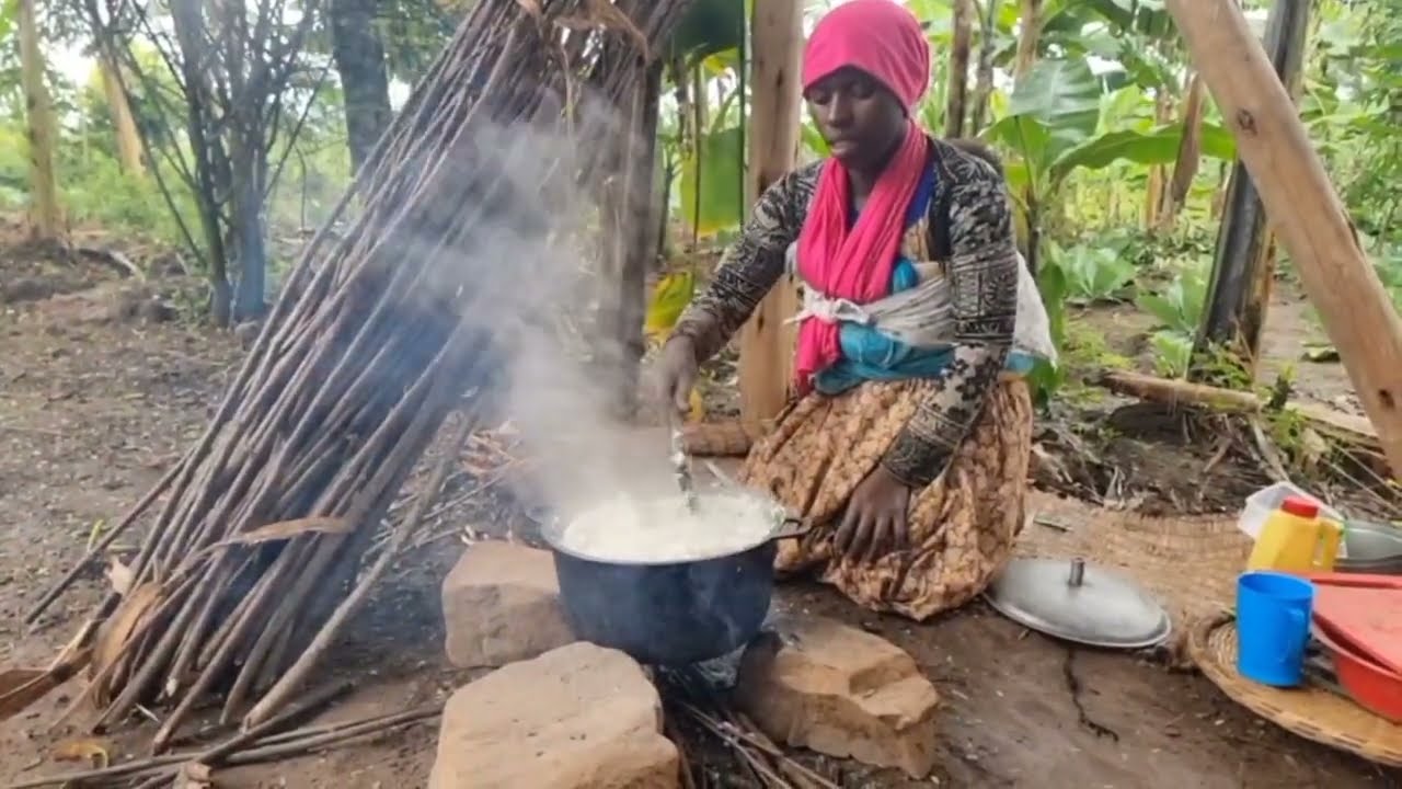She’s 20 With 6 Children: A Single Mother’s Daily Life in an African Village || Cooking 