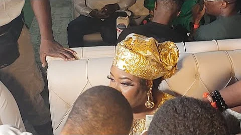ACTRESS NKECHI BLESSING CELEBRATE BIRTHDAY WITH FANS AND BOYE BEST