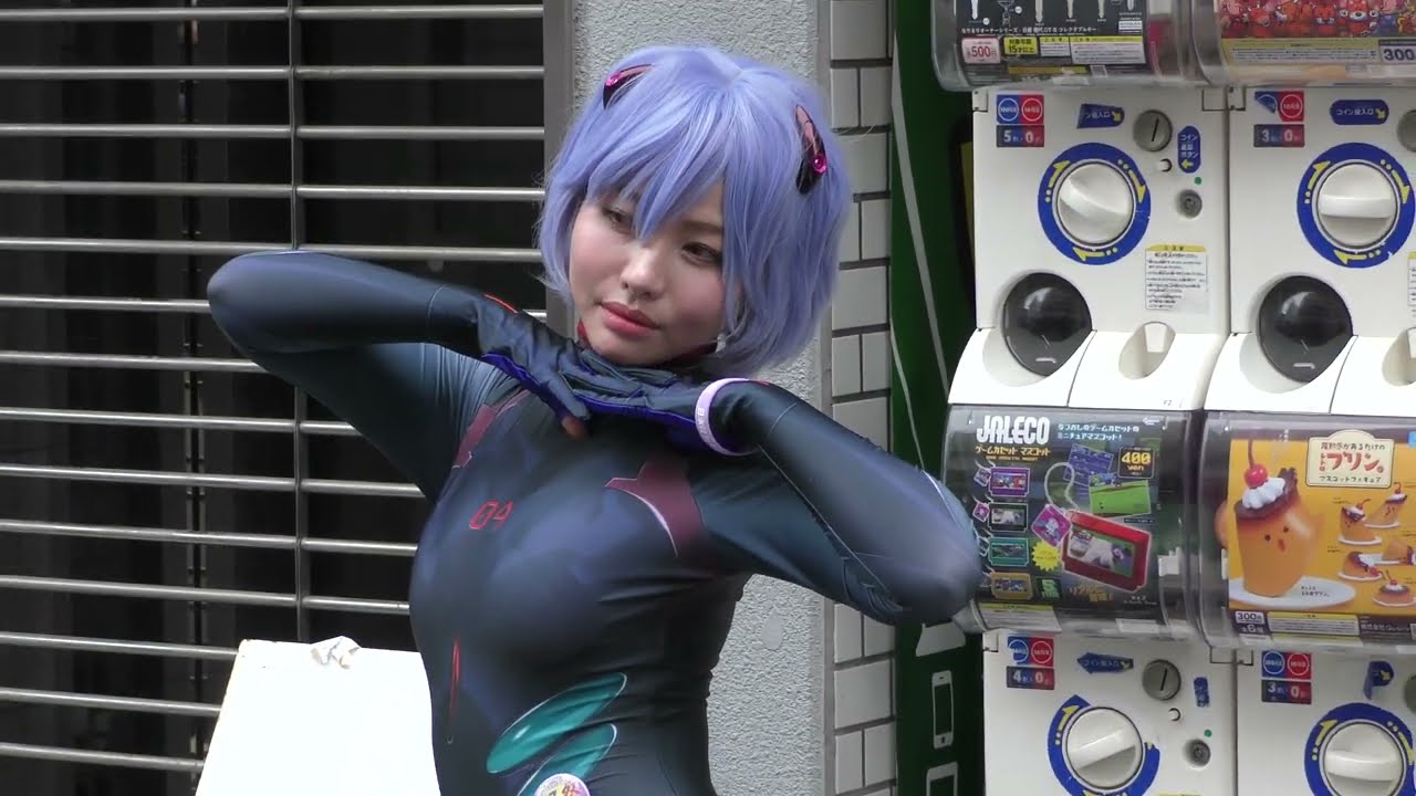 ヱヴァンゲリヲン新劇場版」黒のプラグスーツの綾波レイのコスプレ