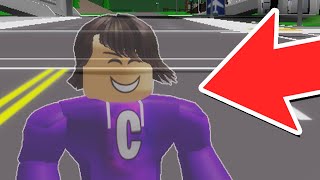 Miniatura del video "How To Be Invisible in Roblox Brookhaven!"