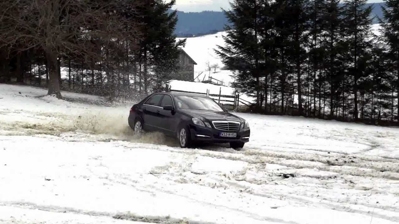 Mercedes snow drift