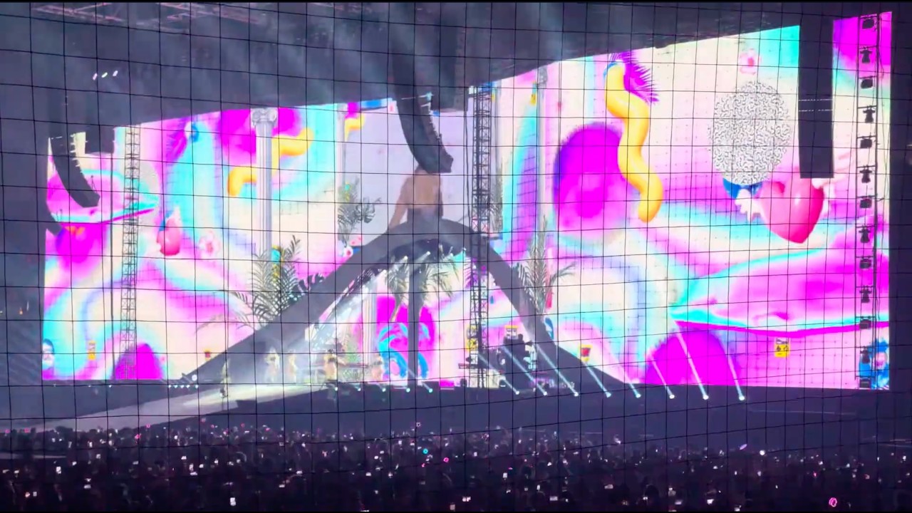 twice ready to be tour 2023: nayeon's solo - YouTube