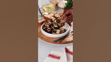 Delicious French Escargots in Parsley-Garlic Butter – Easy & Ready to Bake!