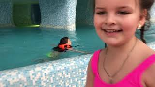 Аэлита в аквапарке Мореон Горки бассейны джакузи, сауны, контрастные ванны и веселый отдых