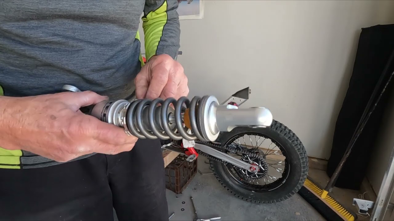 Changing the shock spring on my 2023 Gas Gas TXT trials bike