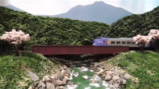 Nゲージ さくら咲く鉄橋を渡るキハ261-1000系特急ディーゼルカー(スーパーとかち)