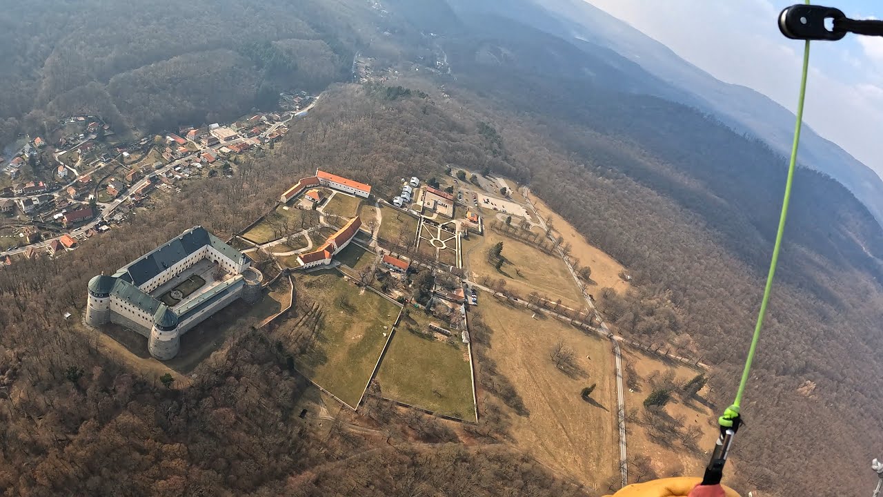 Paragliding: Horné Orešany - Dubová (End of winter 2021/2022) [4K]