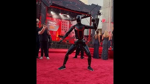 Incredible! AI Robot Optimus Doing Kung Fu. Elon Musk Tesla Is Apocalypse...