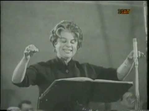 Irmgard Seefried sings (and conducts) ''Quattro Canzoni'' excerpt!