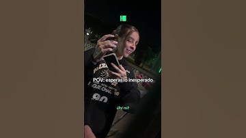 Thumbnail of Young Miko casi se lleva un recuerdito del show: el celular de una fan 😂