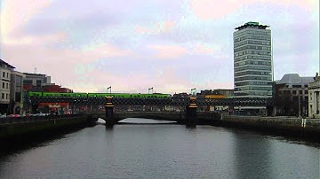 29000 Class DMU crossing northbound over the river Liffey