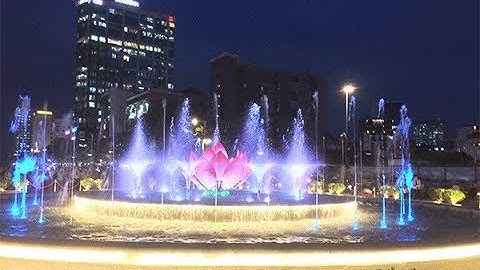 Đài phun nước trên phố Nguyễn Huệ hoàn thành