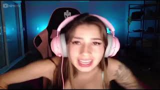 La Julieta Deixa Vazar Peitinho Na Live