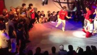 First Challenge 2012 battle 決勝３ムーブ目 - Revolve VS D-mc