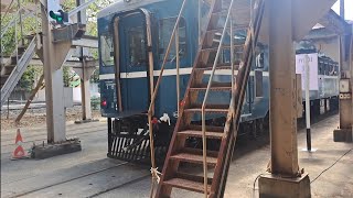 109次鐵博東站開往鐵博西站的台鐵DR2300型車號DR2303藍皮柴油客車下午場次的第一班駛離