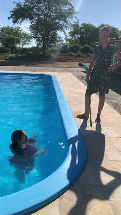 O que será que Benedita fez com Zefa? #humor #piadascurtas #comedia #vidanaroça #