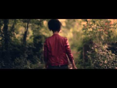 Geraint Rhys - - Ble Mae&rsquo;r Haul? (Official Music Video)